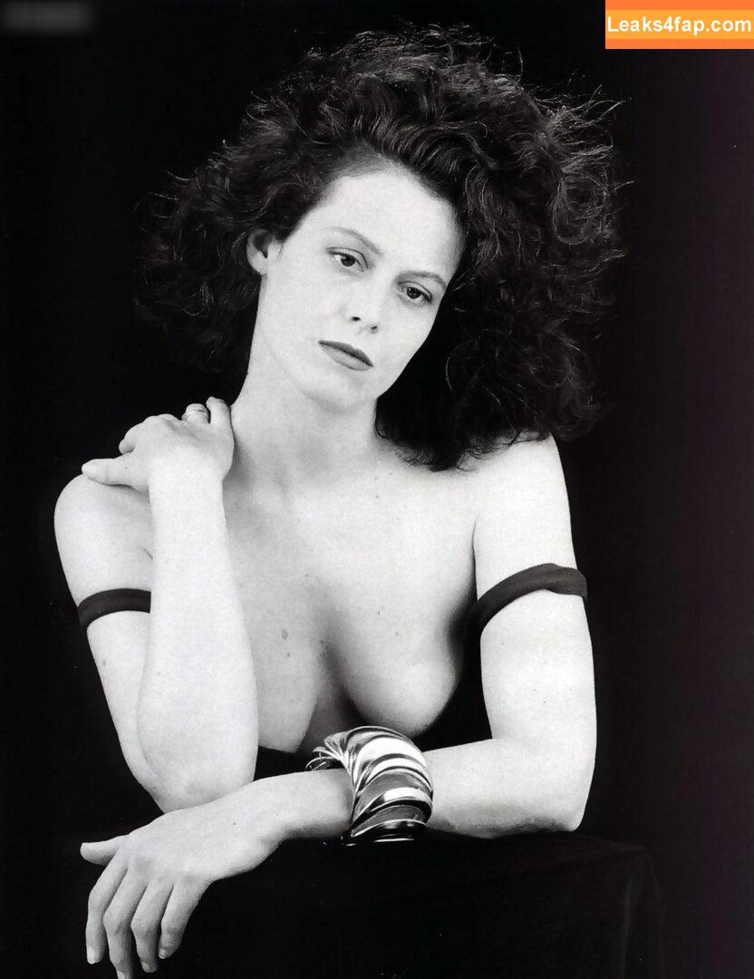 Sigourney Weaver / official_sigourneyweaver leaked photo photo #0074