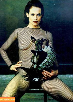 Sigourney Weaver photo #0027