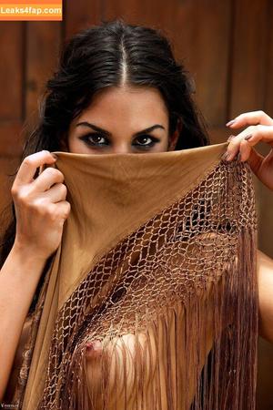 Sila Sahin-Radlinger photo #0007