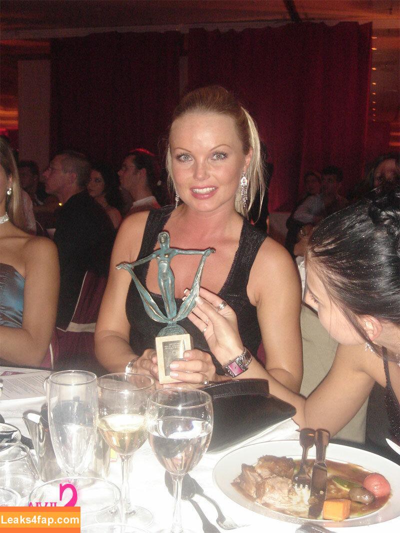 Silvia Saint / Sylvia Saint / saintsylvia / sylviasaint leaked photo photo #0377