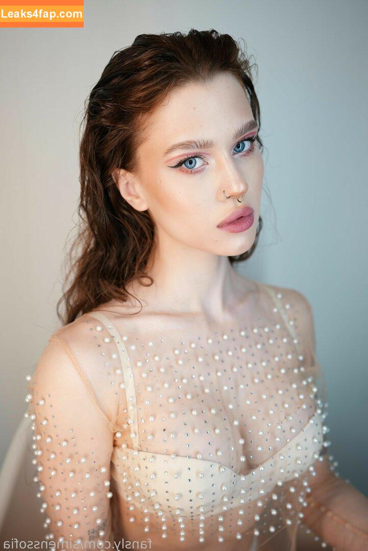 SimensSofia слитое фото фото #0098