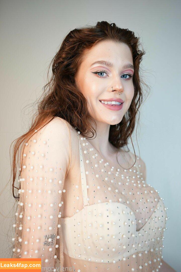 SimensSofia слитое фото фото #0101