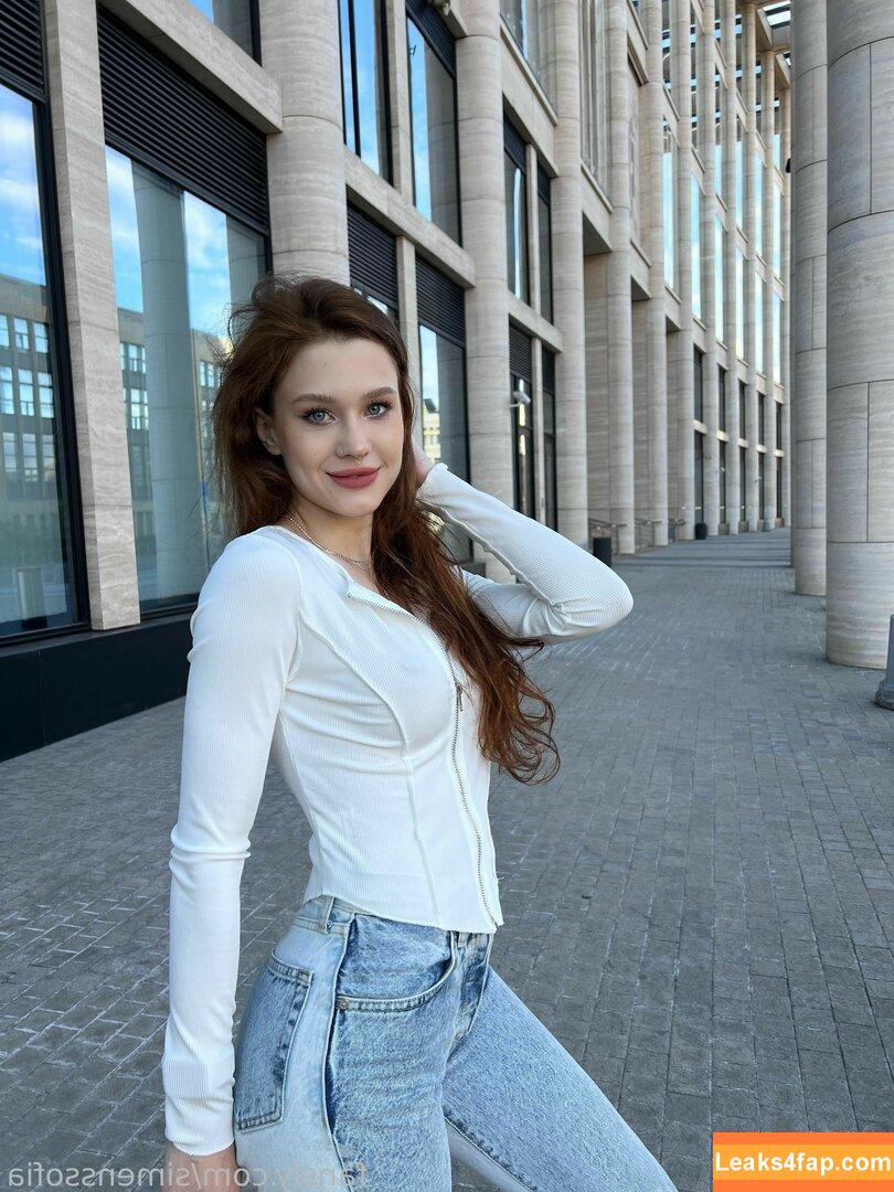 SimensSofia слитое фото фото #0139