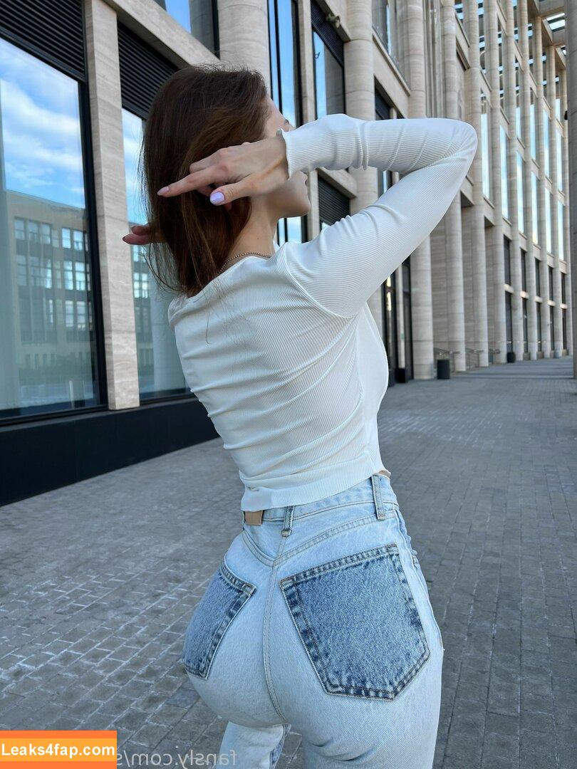 SimensSofia leaked photo photo #0173