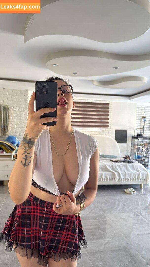 simgeniz_ /  leaked photo photo #0007