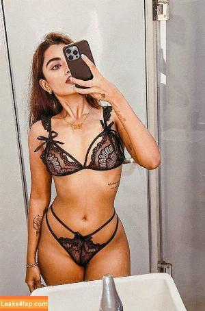 Simi Das Content photo #0001