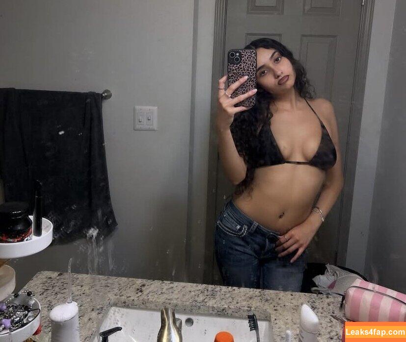 simmarss /  leaked photo photo #0001