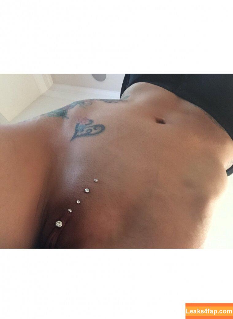 simonamihiela /  leaked photo photo #0014