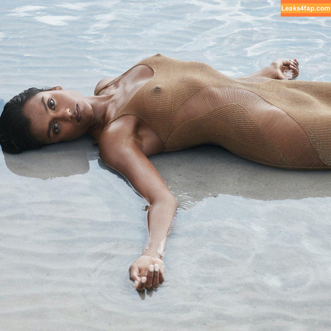 Simone Ashley / simoneashley слитое фото фото #0155