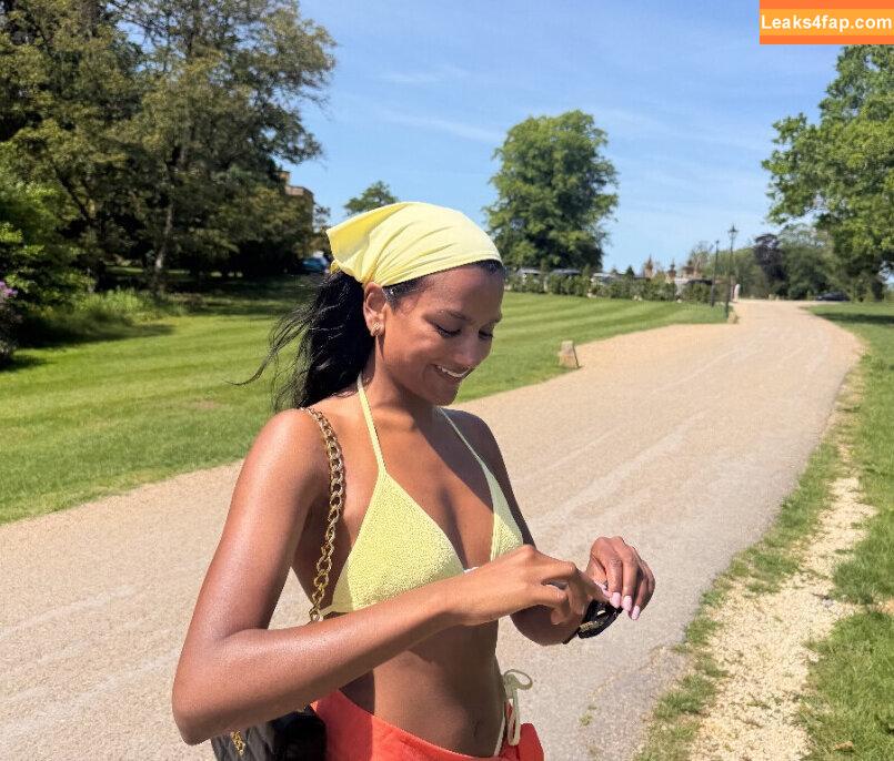 Simone Ashley / simoneashley / simoneasshley leaked photo photo #0181