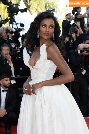 Simone Ashley фото #0161