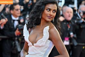 Simone Ashley фото #0162