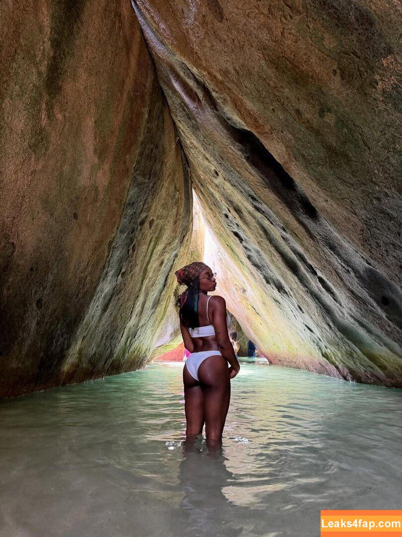 Simone Biles / Simone_Biles / simonebiles / slaymate leaked photo photo #0267