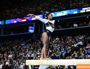 Simone Biles фото #0026