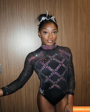 Simone Biles фото #0038