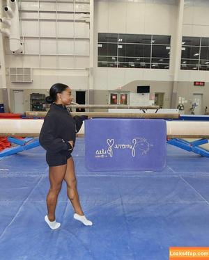 Simone Biles фото #0055