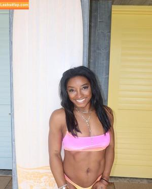 Simone Biles photo #0219