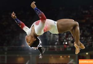 Simone Biles photo #0255