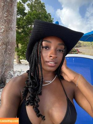 Simone Biles photo #0266