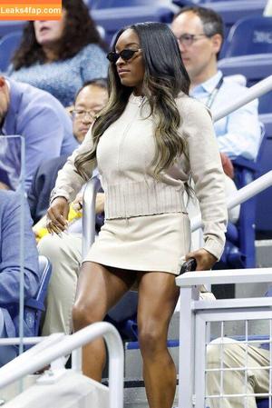 Simone Biles photo #0304