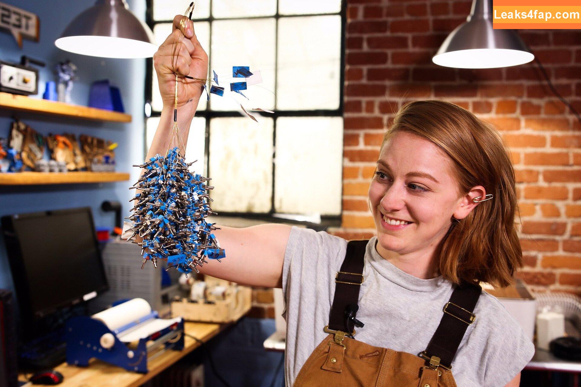 Simone Giertz / simonegiertz слитое фото фото #0015