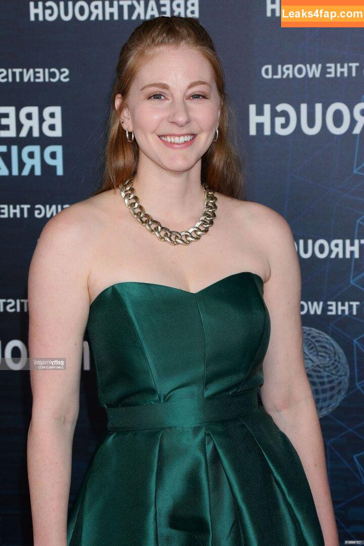 Simone Giertz / simonegiertz слитое фото фото #0070