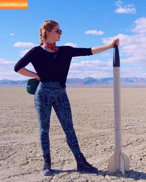 Simone Giertz фото #0016