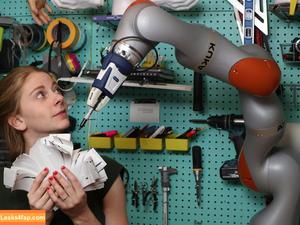 Simone Giertz фото #0040