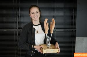 Simone Giertz фото #0058