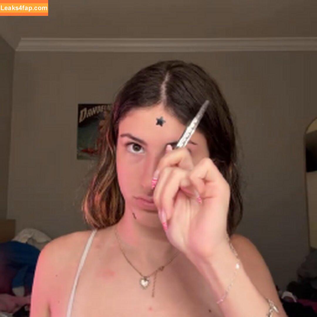 Simone Leighton / simoneleightonn leaked photo photo #0001