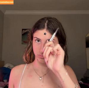 Simone Leighton photo #0001