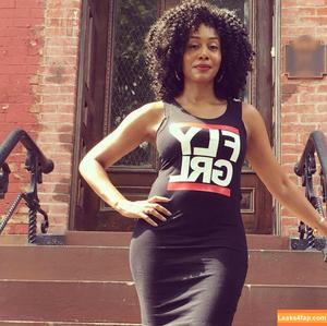 Simone Missick photo #0016