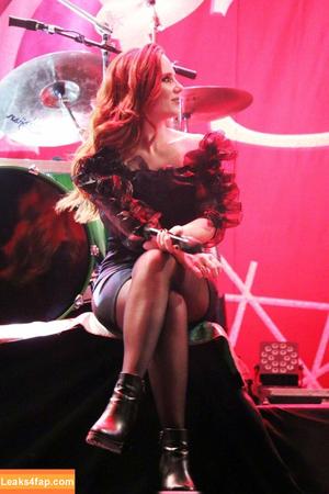 Simone Simons photo #0013