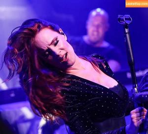 Simone Simons photo #0022