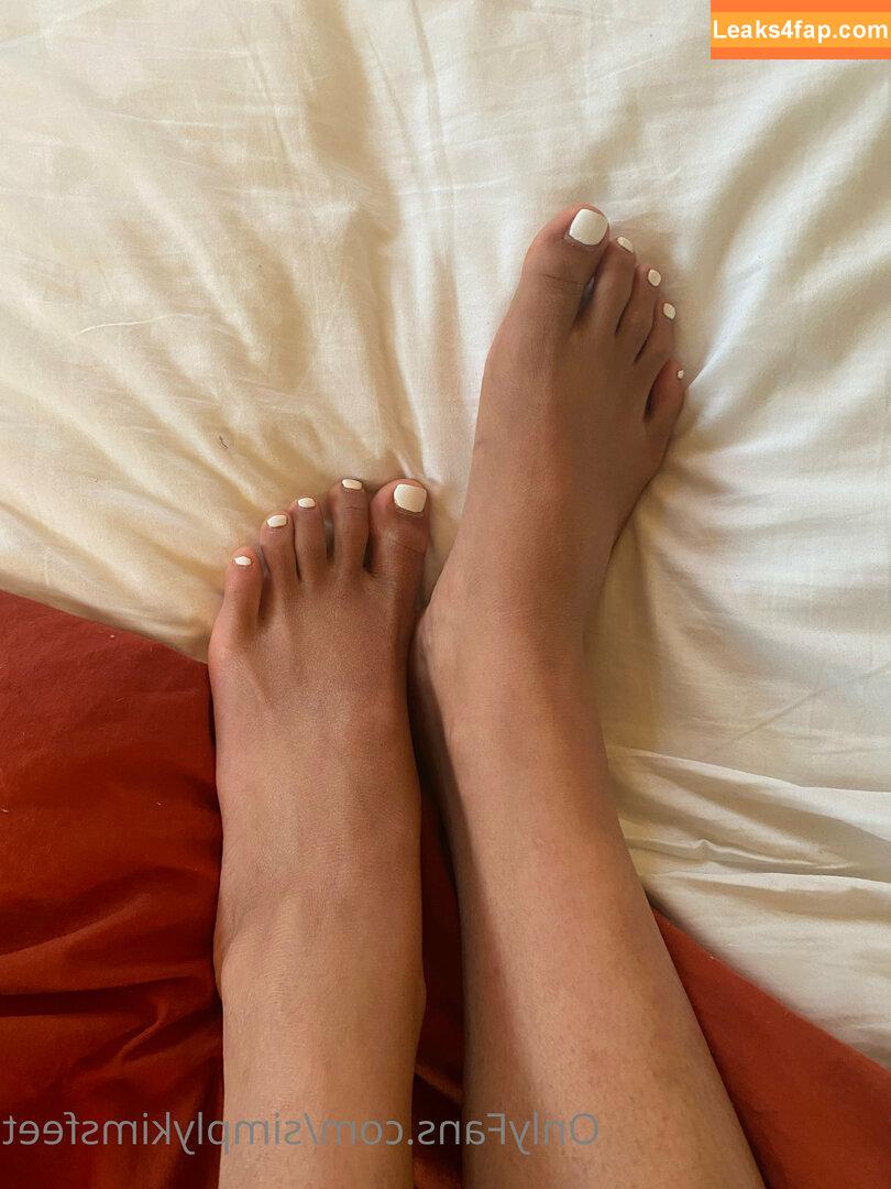 simplykimsfeet / simplykimmie_ leaked photo photo #0016