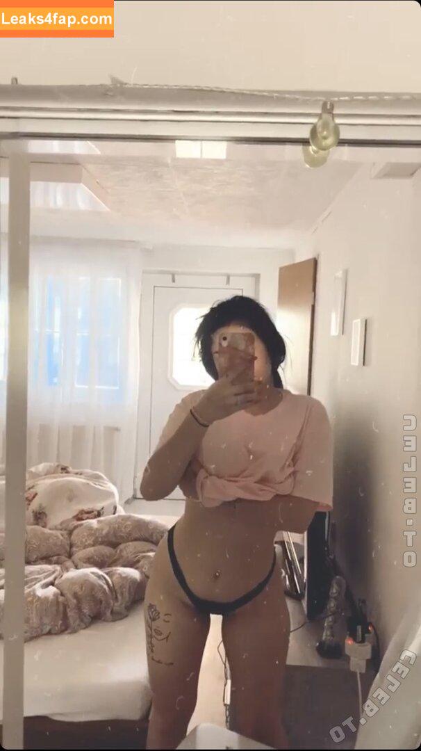 sinarwtz / feeee1209 / static слитое фото фото #0085