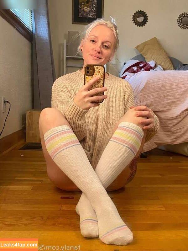 SindriSquirts /  leaked photo photo #0018