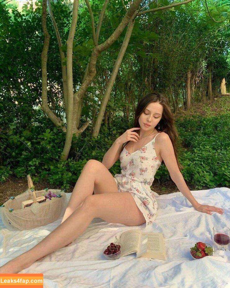 Sinem özgür /  leaked photo photo #0003