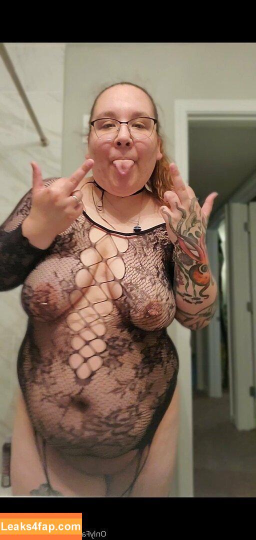sinnfulapple420 / sinnfulapple.420 leaked photo photo #0065