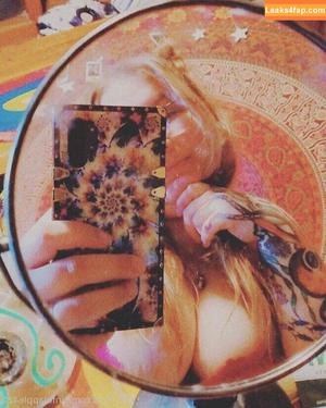 sinnfulapple420 photo #0076