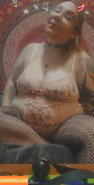 sinnfulapple420 photo #0155