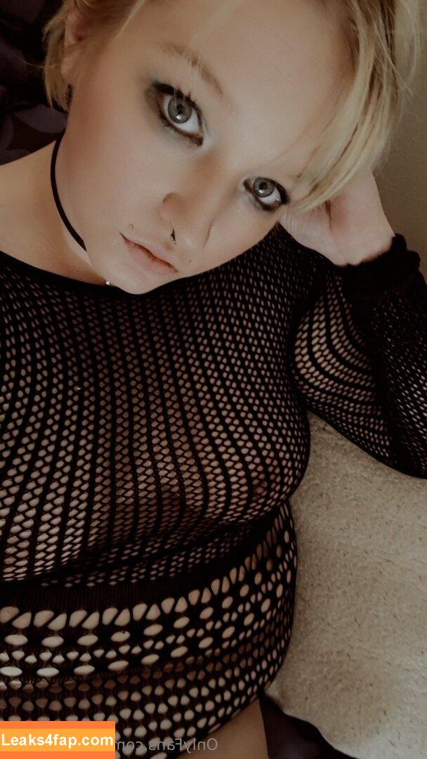 sinnythekitty / sinnykitt leaked photo photo #0033
