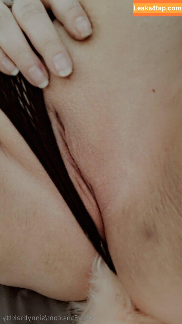 sinnythekitty / sinnykitt leaked photo photo #0035