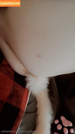 sinnythekitty photo #0077