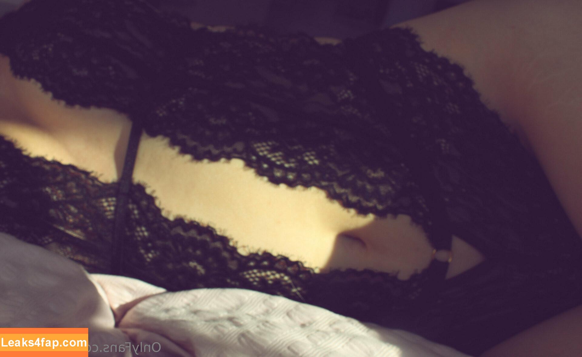sinply_me / sinply.me leaked photo photo #0006