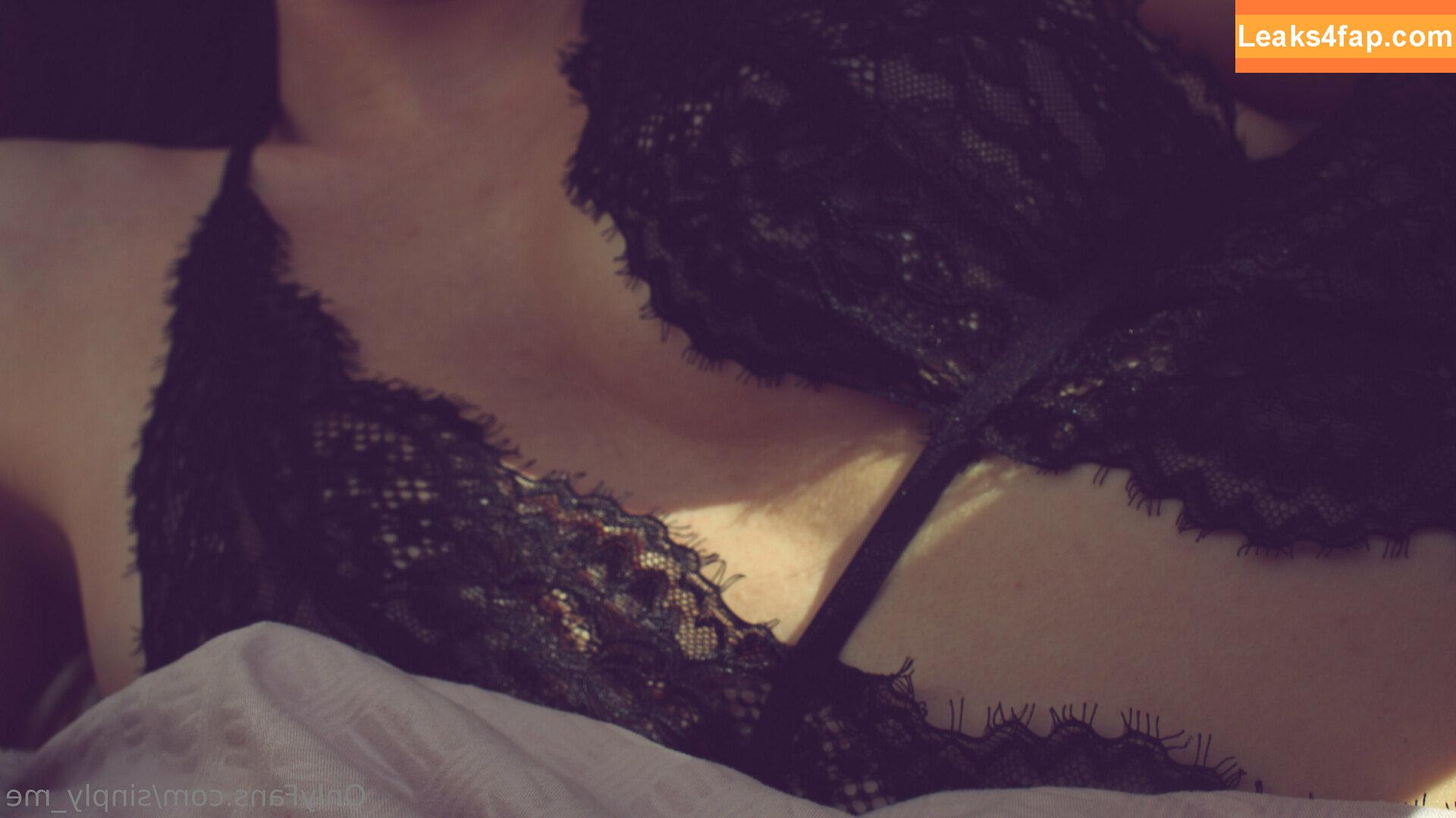 sinply_me / sinply.me leaked photo photo #0018
