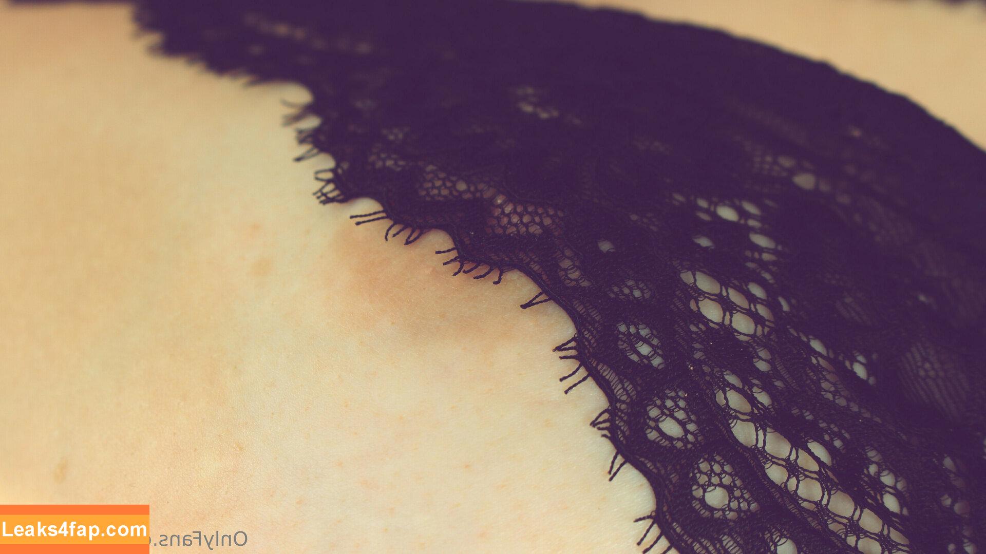 sinply_me / sinply.me leaked photo photo #0025