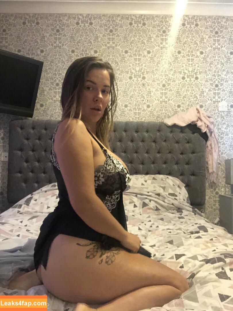 Siobhan Graves / Siobhangraves1 / sgraves99 leaked photo photo #0326