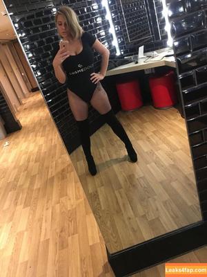 Siobhan Graves photo #0103