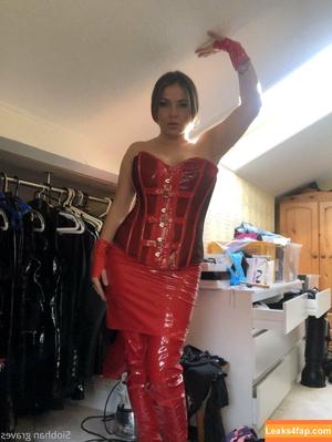 Siobhan Graves photo #0182